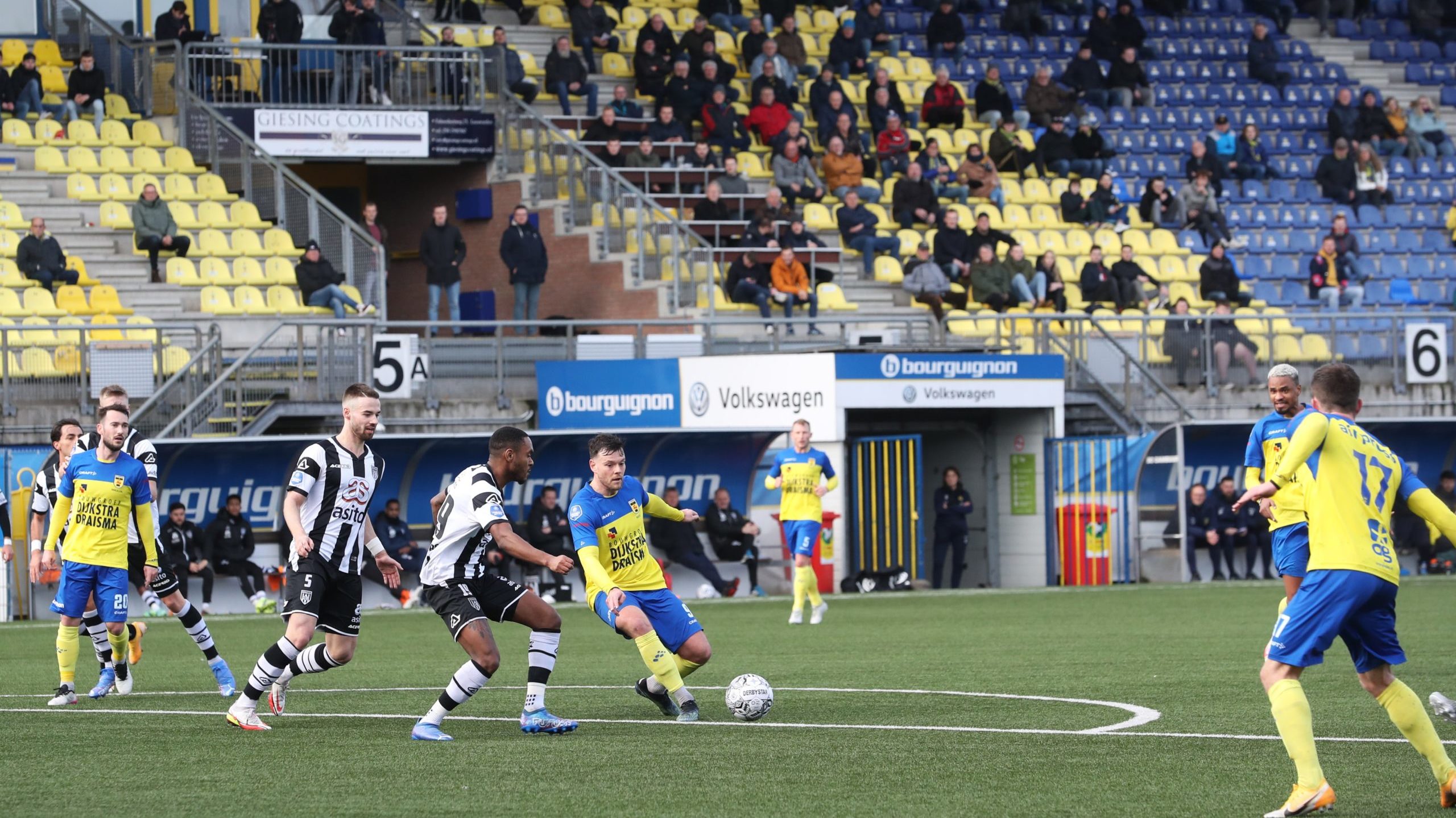 Technische staf Cambuur compleet: Jeroen Burghout schuift door vanuit de beloften