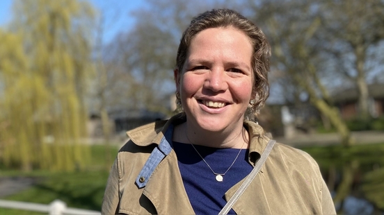 VIDEO: Hoe we samen armoede bestrijden: Carlijn Niesink over de motie ”Doe het samen met de samenleving”