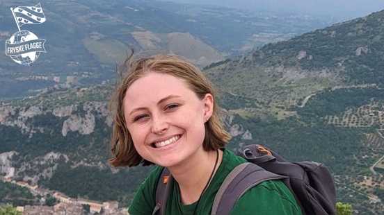 Kara Schotanus uit Grou doet archeologisch onderzoek op een berg in stikheet Italië