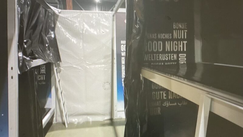 VIDEO: Opnieuw opvang in WTC: “We proberen kinderen zo snel mogelijk uit de hal te krijgen”