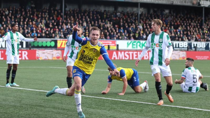 Cambuur pakt eerste winst na terugkeer Henk de Jong in open wedstrijd