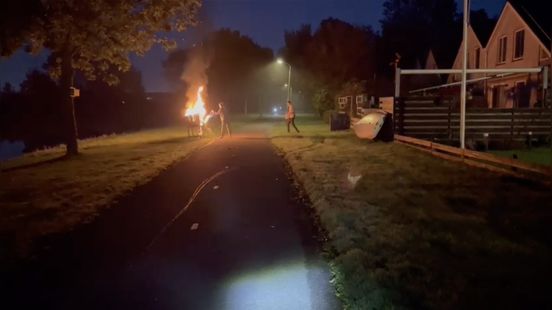 Minibibliotheek in Leeuwarden gaat in vlammen op