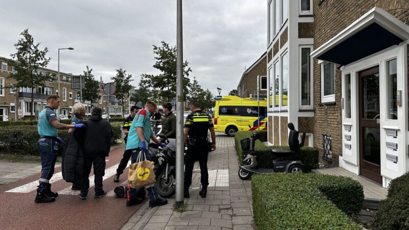 Bestuurder scootmobiel loopt armletsel op na botsing in Leeuwarden