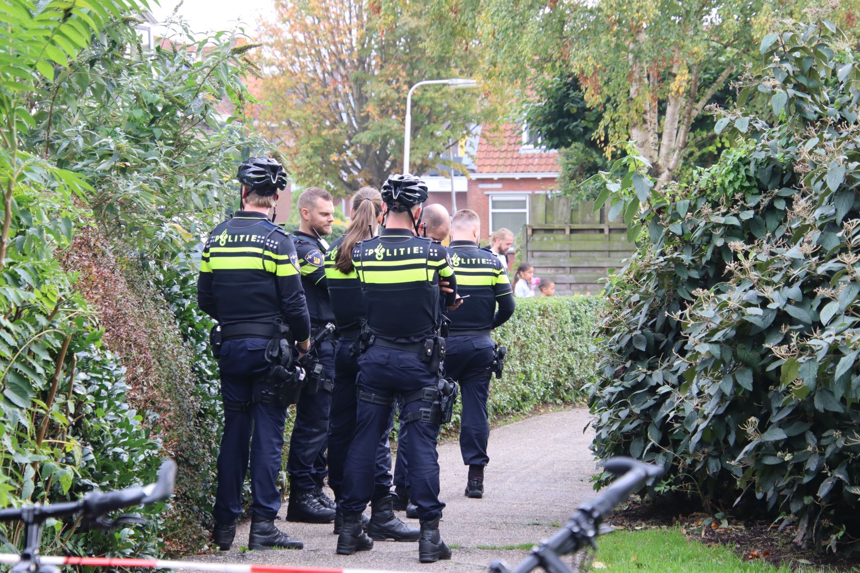 Politie treft vuurwapen aan in Vijverpark te Leeuwarden