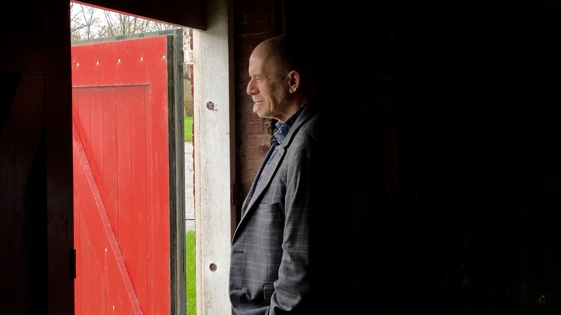 VIDEO: Fotoportretten van voormalig thuisloze kunstenaars “Ik wil vreugde en liefde overbrengen”