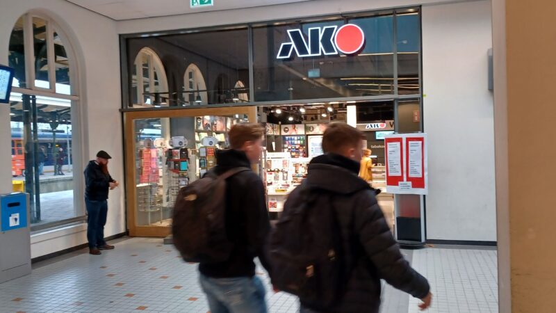 AKO-winkel station Leeuwarden maandag voor het laatst open