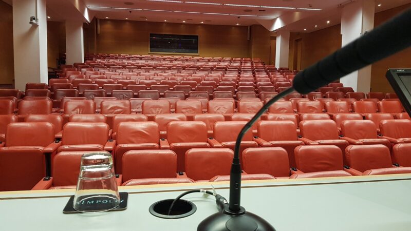 Leerlingen Comenius Mariënburg in debat met politici