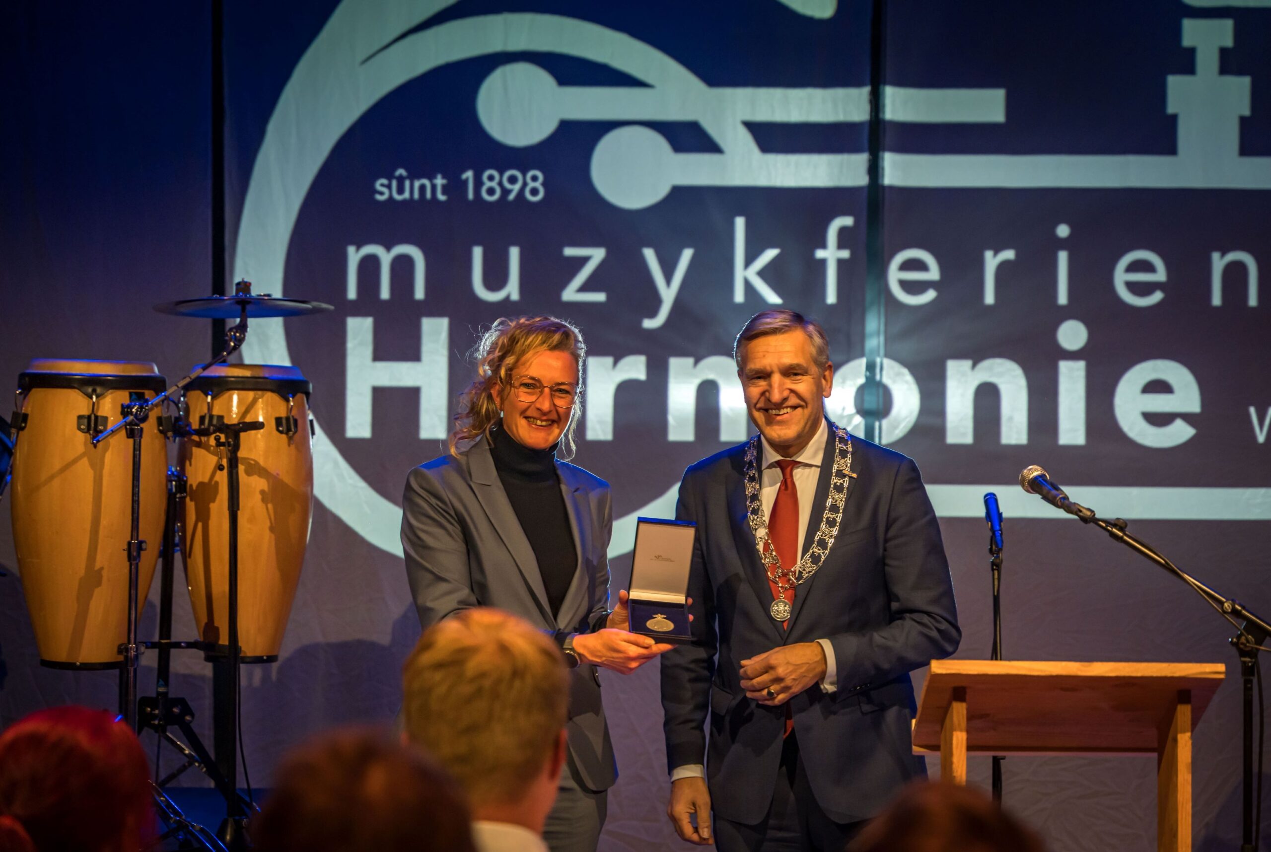 Harmonie Weidum ontvangt Koninklijke Erepenning ter ere van 125-jarig jubileum