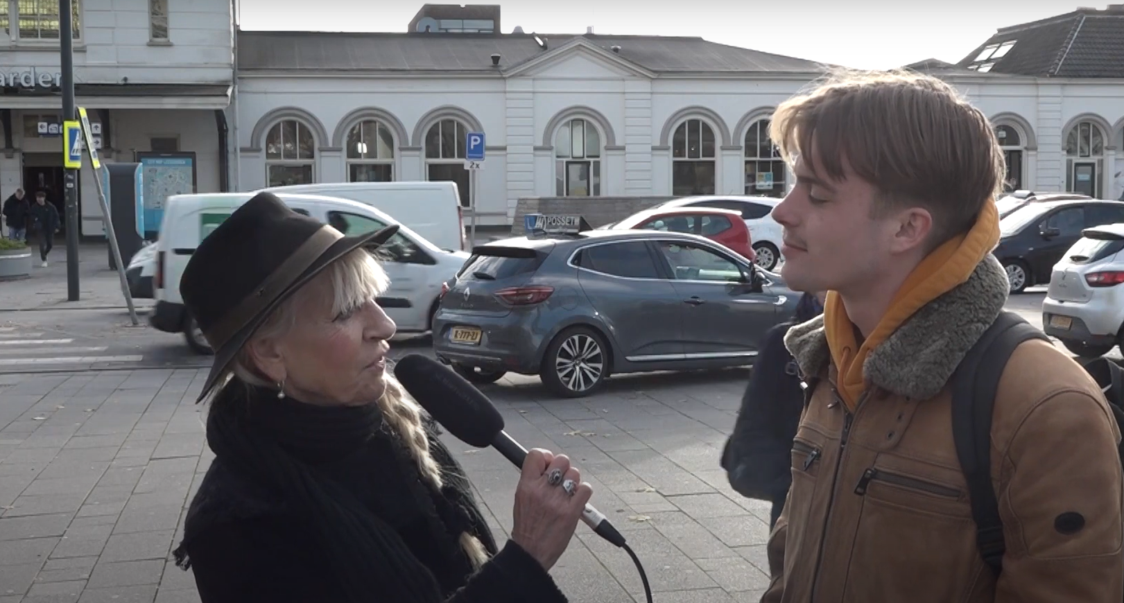 VIDEO: Uitslag 2de Kamerverkiezingen, is de Leeuwarder tevreden?