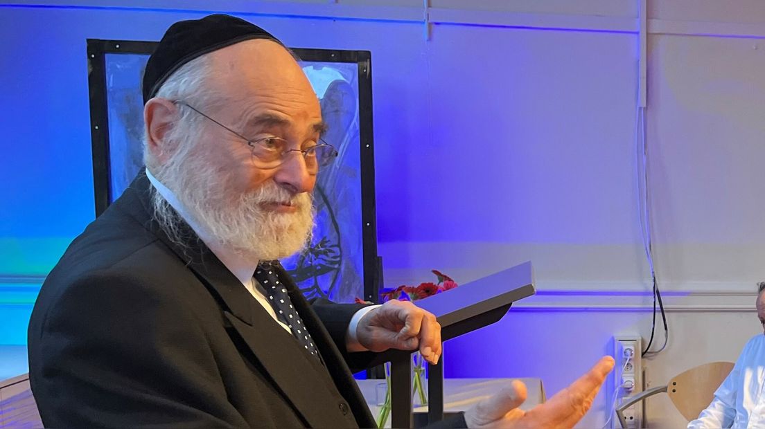 Opperrabbijn Bynjomin Jacobs roept Joden in Leeuwarden op zich niet te laten intimideren