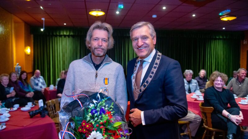 Koninklijke Onderscheiding voor Piter Zwart die zich met hart en ziel inzet voor de cultuur in Fryslân