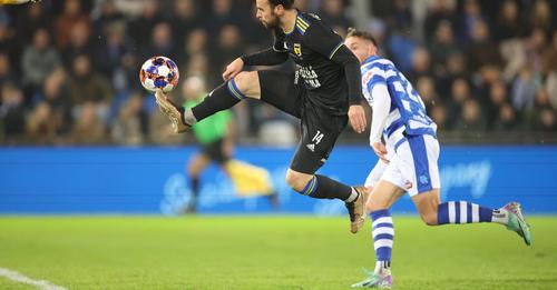 Cambuurtrainer De Jong tevreden over winst: “Maar in de rust ben ik allemachtig tekeergegaan”