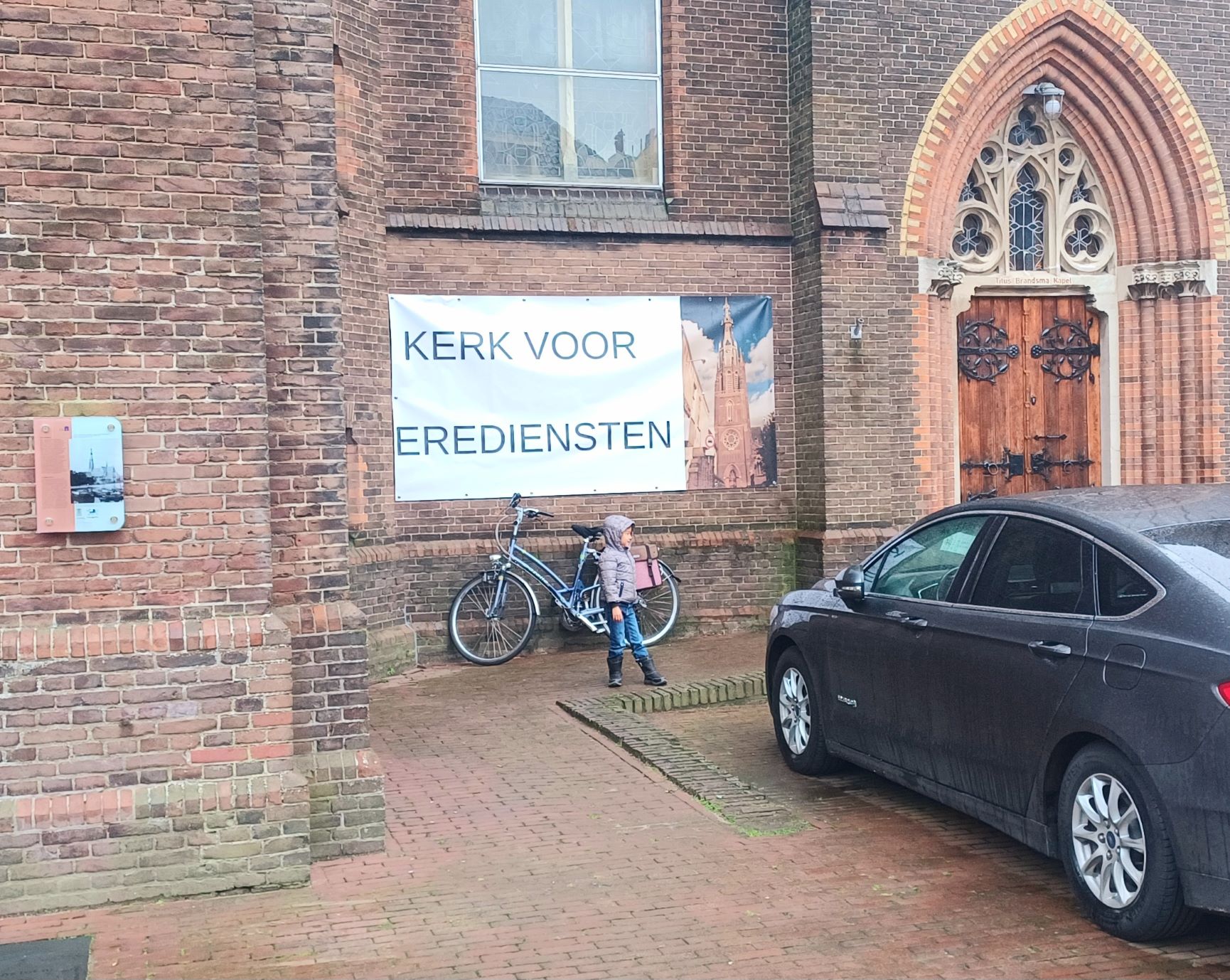 Stil protest bij Bonifatiuskerk tegen sluiting
