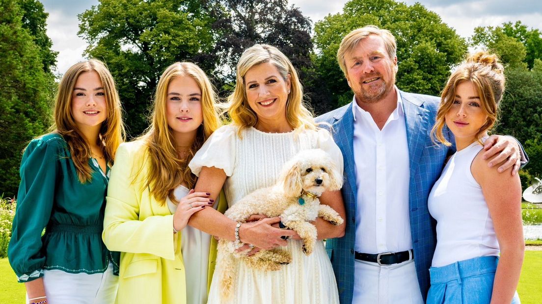 Koninklijke familie wenst Friezen “Noflike krystdagen” op kerstkaart