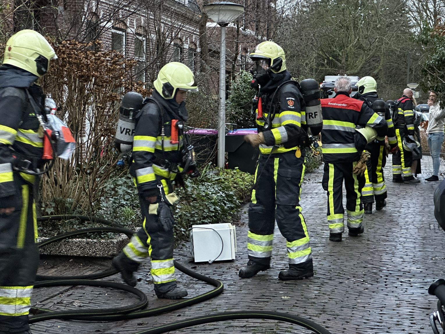 Magnetron vat vlam in woning in Leeuwarden