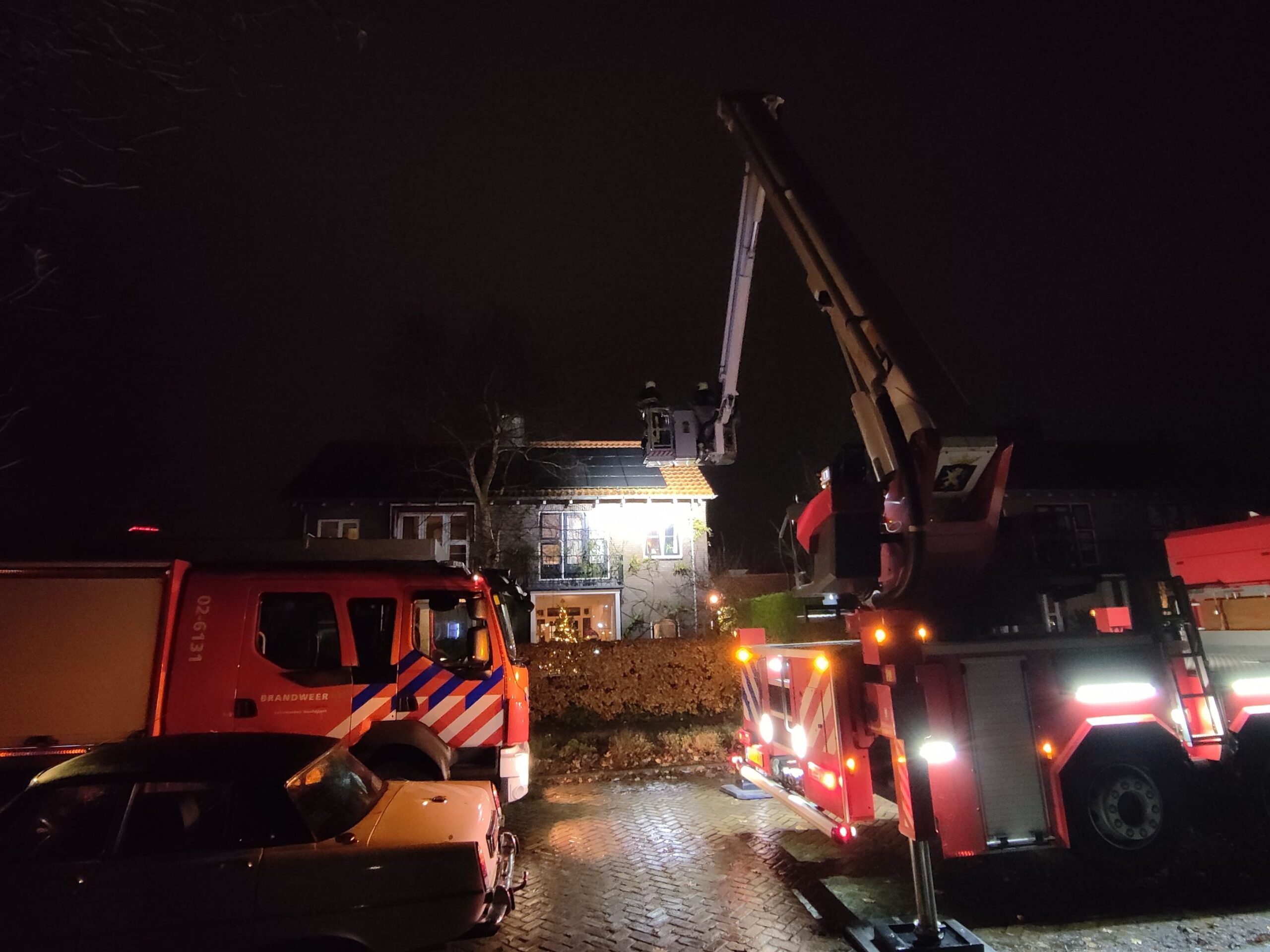 Brandweer ingezet voor schoorsteenbrand in Leeuwarden