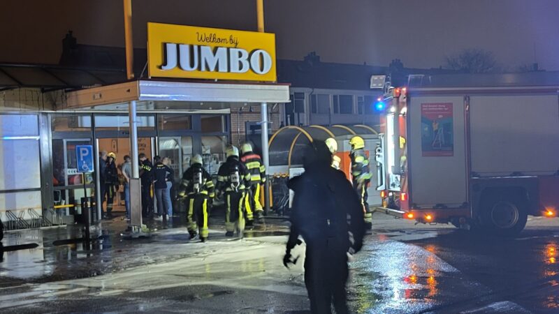 Jumbo in Leeuwarden ontruimd door brand in meterkast