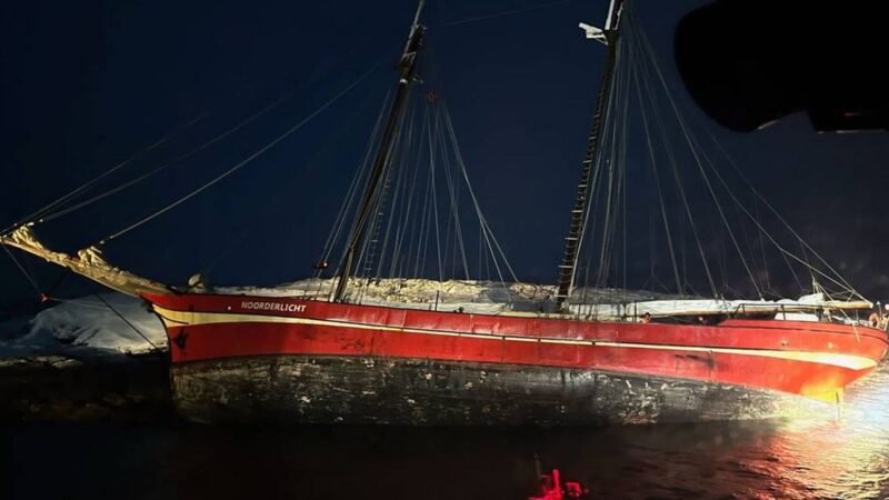 Kou en vermoeidheid: zo belandde een Fries schip met o.a. leerlingen van Gymnasium Beyers Naudé op de rotsen in Noorwegen