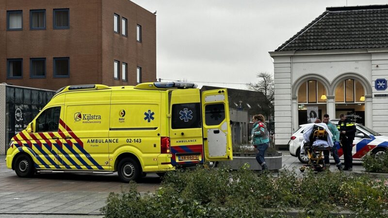 Vrouw op elektrische fiets aangereden door auto in Leeuwarden