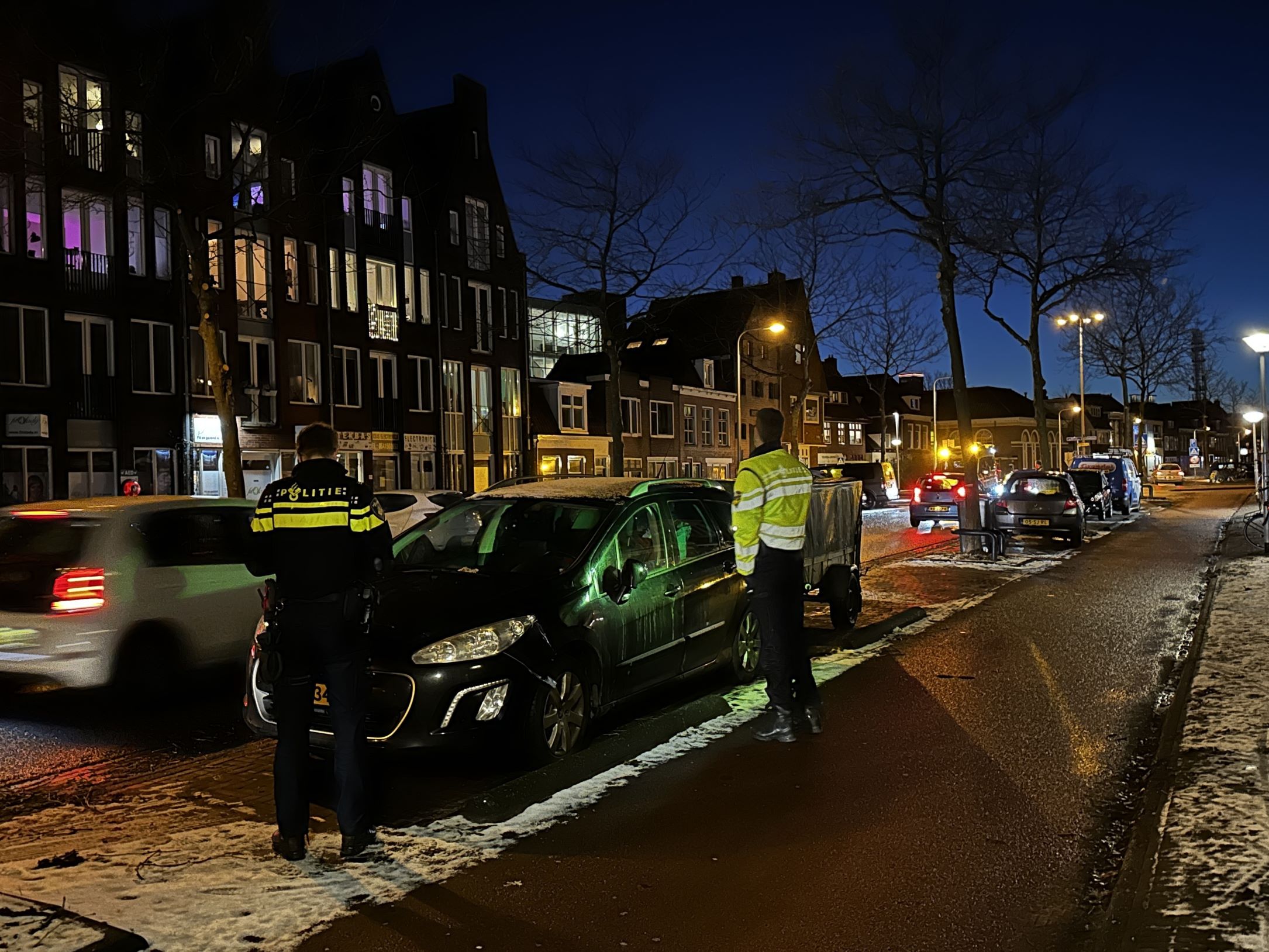 Aanrijding tussen auto en voetganger op rotonde Noordvliet/Zuidvliet in Leeuwarden
