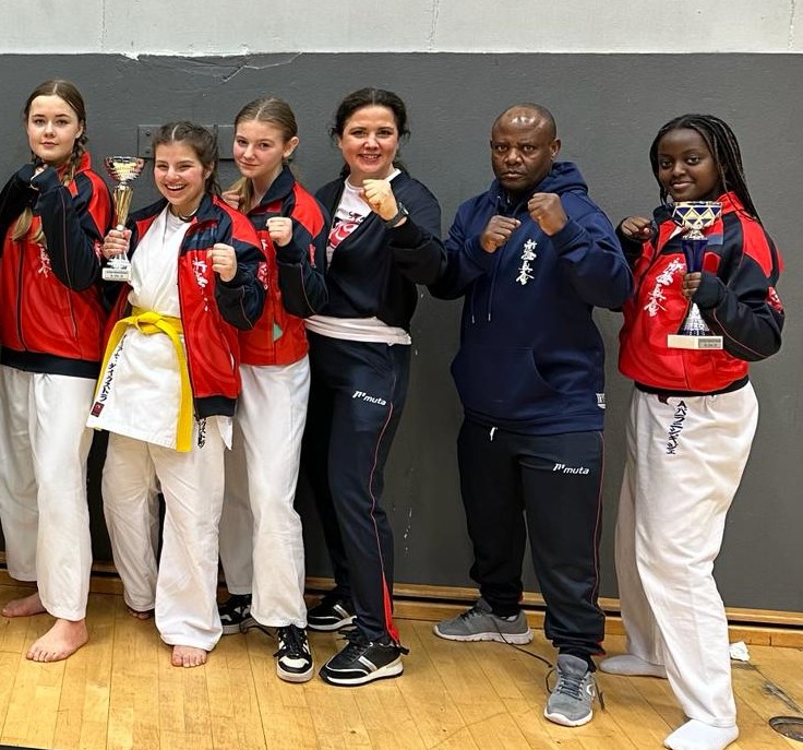 Darianna Dijkstra en Abby Baranyizigiye tweede op Belgisch kampioenschap kata