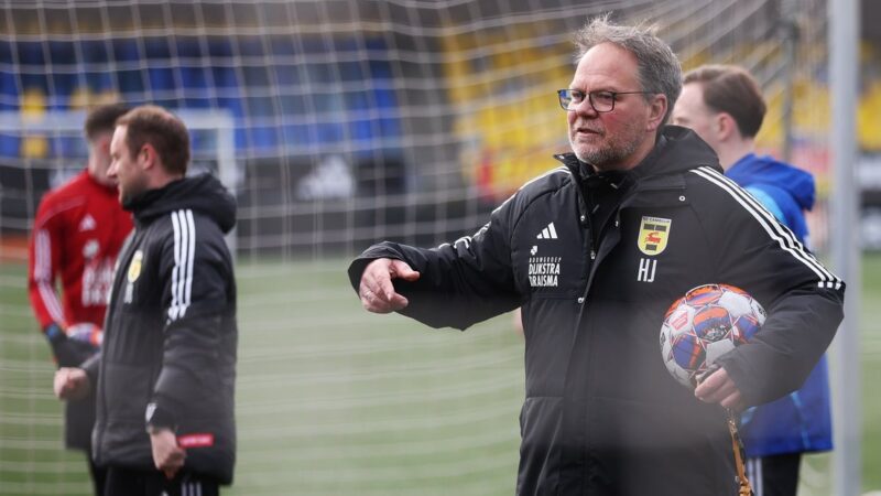 Cambuurtrainer Henk de Jong: “Situatie van Emmen vergelijkbaar met die van ons”