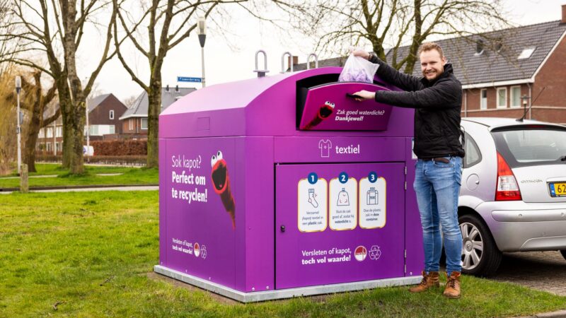 Vijf opvallende textielbakken geplaatst in Leeuwarden