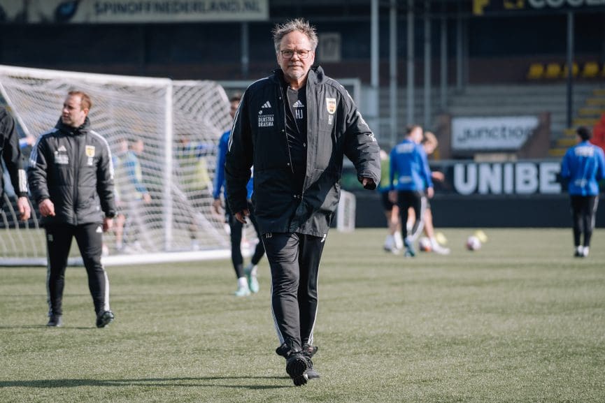 Cambuurtrainer Henk de Jong: “Cambuur wil knallen tegen Jong AZ”