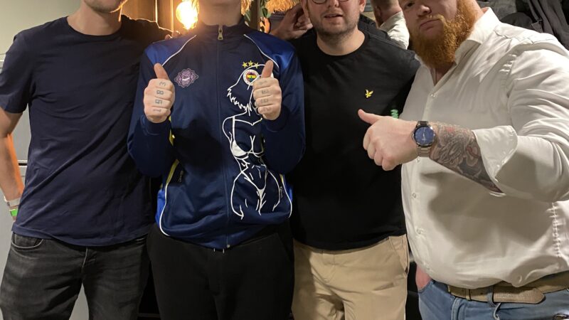 Joost Klein speelt sterren van de hemel bij eerste live optreden Europapa