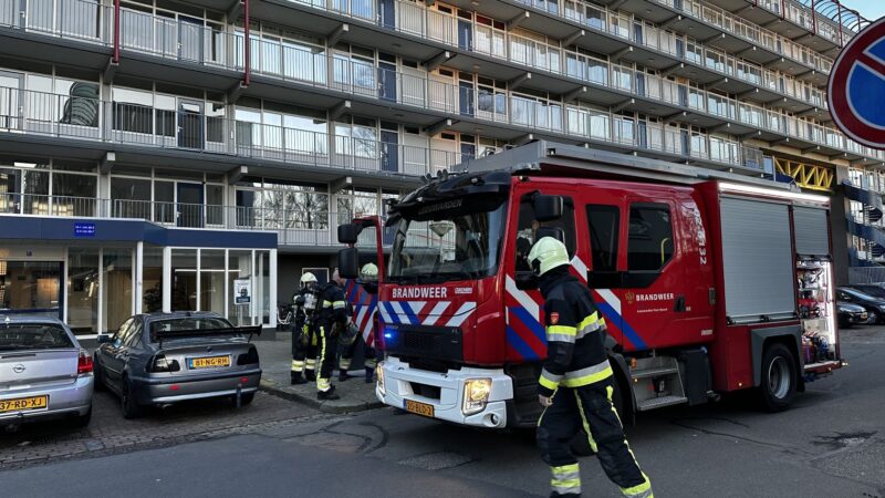 Brandweer rukt uit vanwege rookoverlast door barbecue op balkon in Leeuwarden