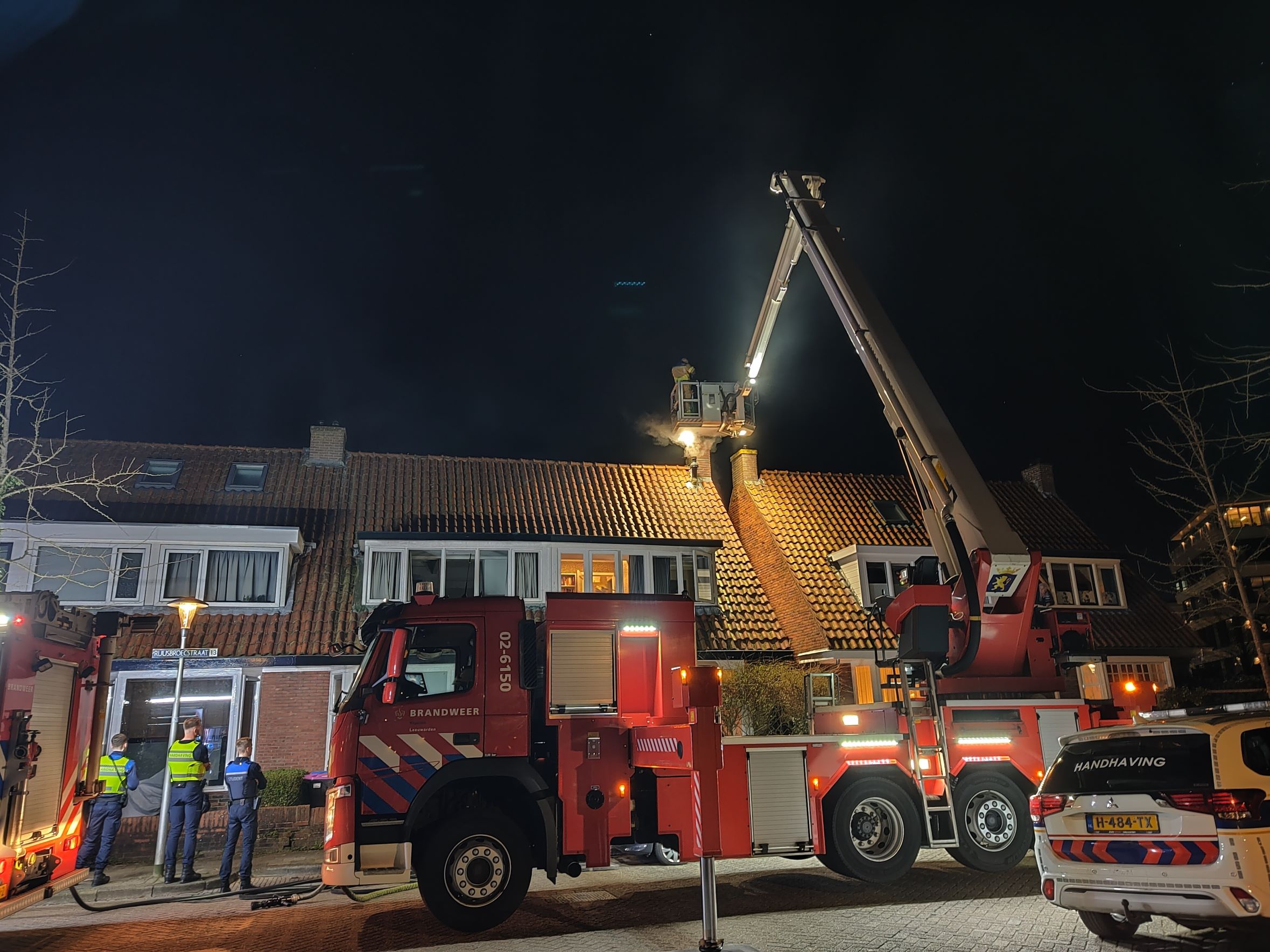 Brand in schoorsteen van woning in Leeuwarden