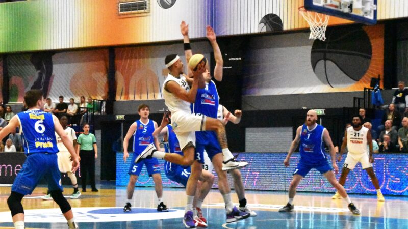 LWD Basket wint na thriller tegen Okapi Aalst