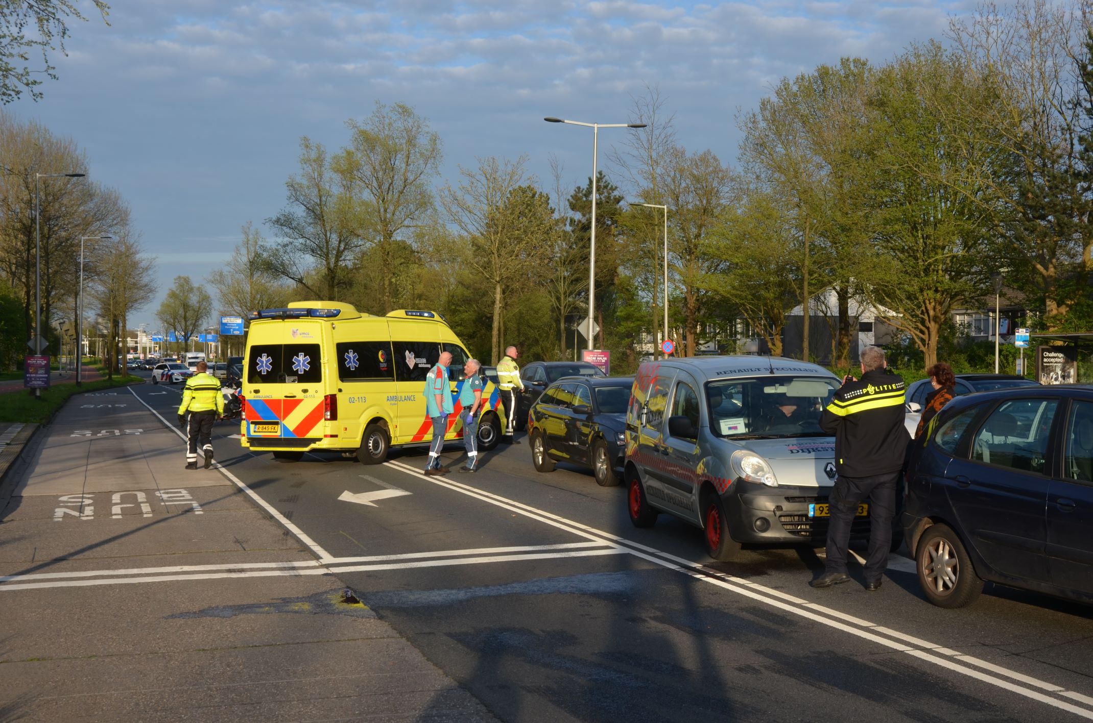 Kettingbotsing bij verkeerslichten op Aldlânsdyk in Leeuwarden