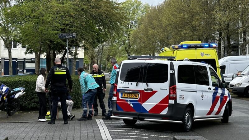 Automobilist en brommerrijder botsen in Leeuwarden