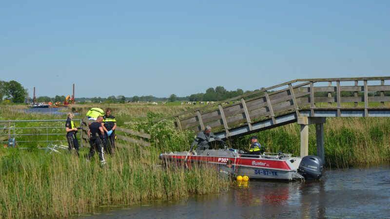 Politie onderzoekt dood Leeuwarder (44) die gevonden is in de Dokkumer Ee bij Miedum