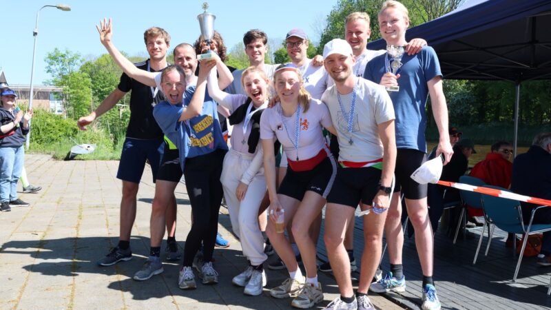 Team Droom GROOT van LRV Wetterwille wint 38e elfstedenroeimarathon