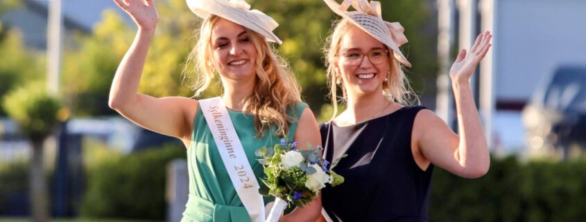 Daar zijn ze: de sylkeninginne en hofdame van Grou 2024