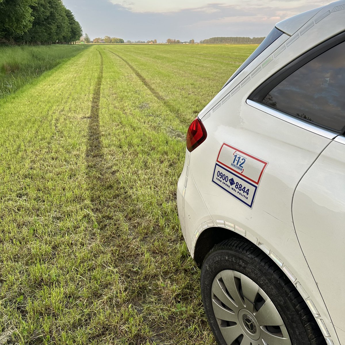 Poolse man door politie onderkoeld en doorweekt uit het water gehaald bij Jelsum