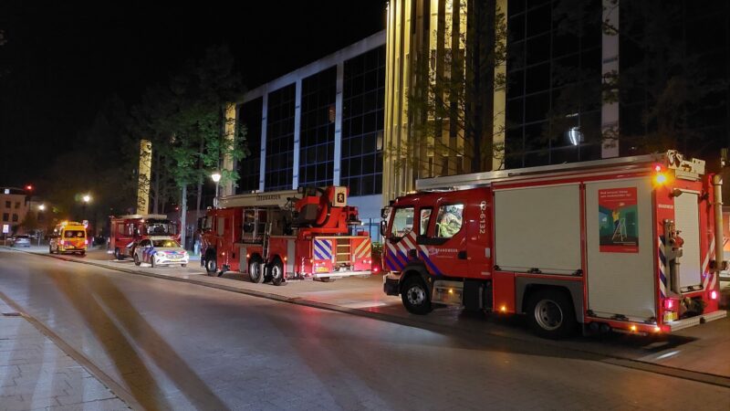 Twee mensen gewond bij brand in appartementencomplex in Leeuwarden