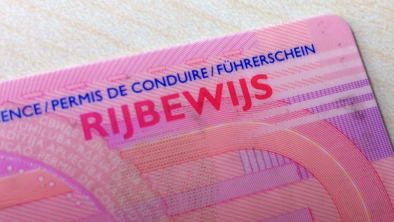 Poolse bestuurder (43) rijdt 200 km/u op de N31 bij Leeuwarden