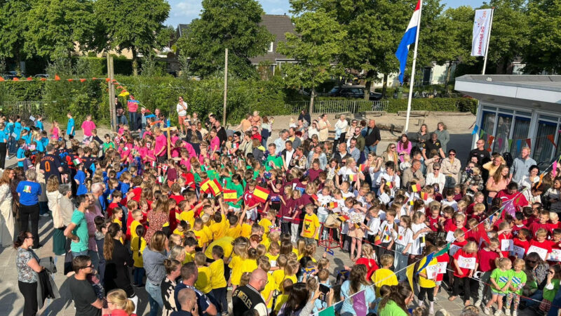 Feestelijke opening IKC De Sprankel Stiens