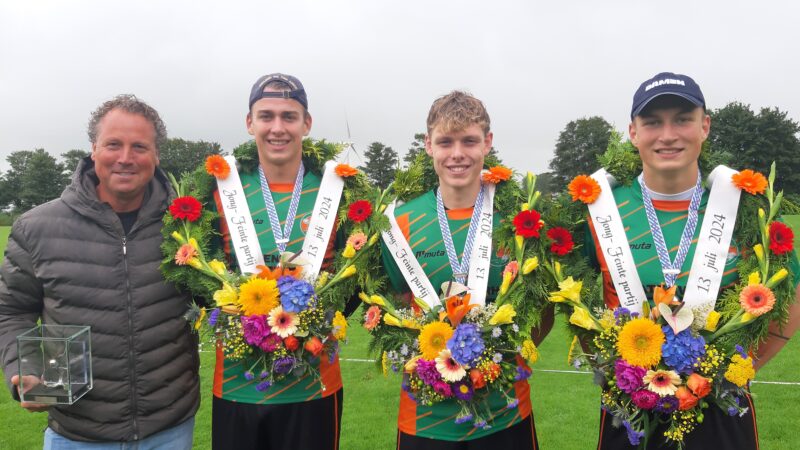 Juniorenafdeling Dronrijp prolongeert titel Jong Feinte-partij