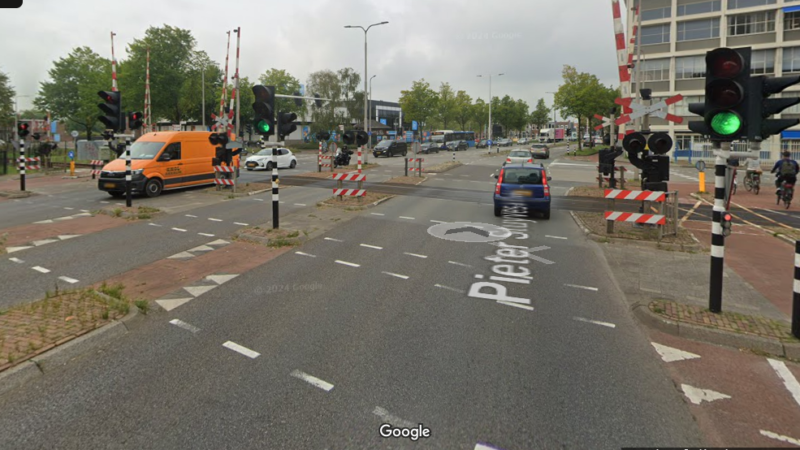 Spoorwegovergang Pieter Stuyvesantweg/Willem Lodewijkstraat in Leeuwarden vanaf maandag enkele dagen dicht