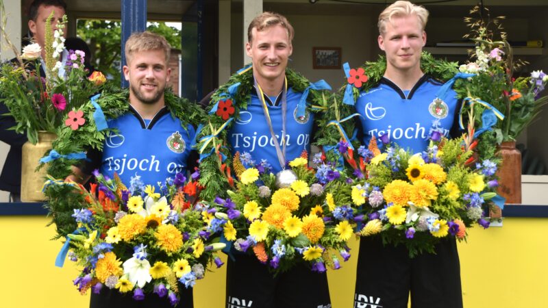 Audio: Van Zwieten, van Popta en Steenstra op Rengersdag naar 9e seizoenzege