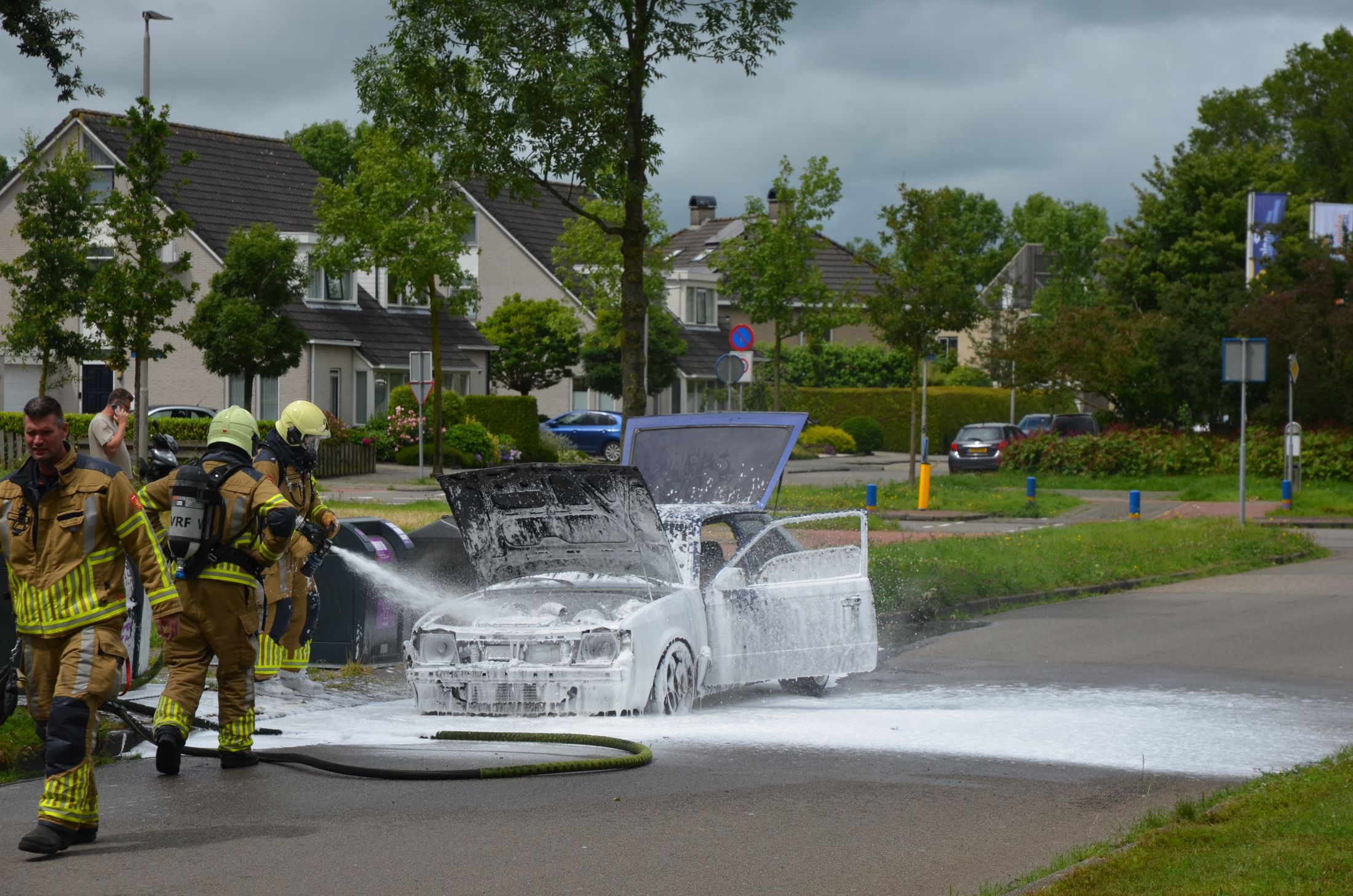 Fikse schade na autobrand in Leeuwarden