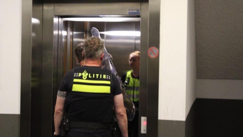 Man met verward gedrag gooit met glas in Leeuwarden