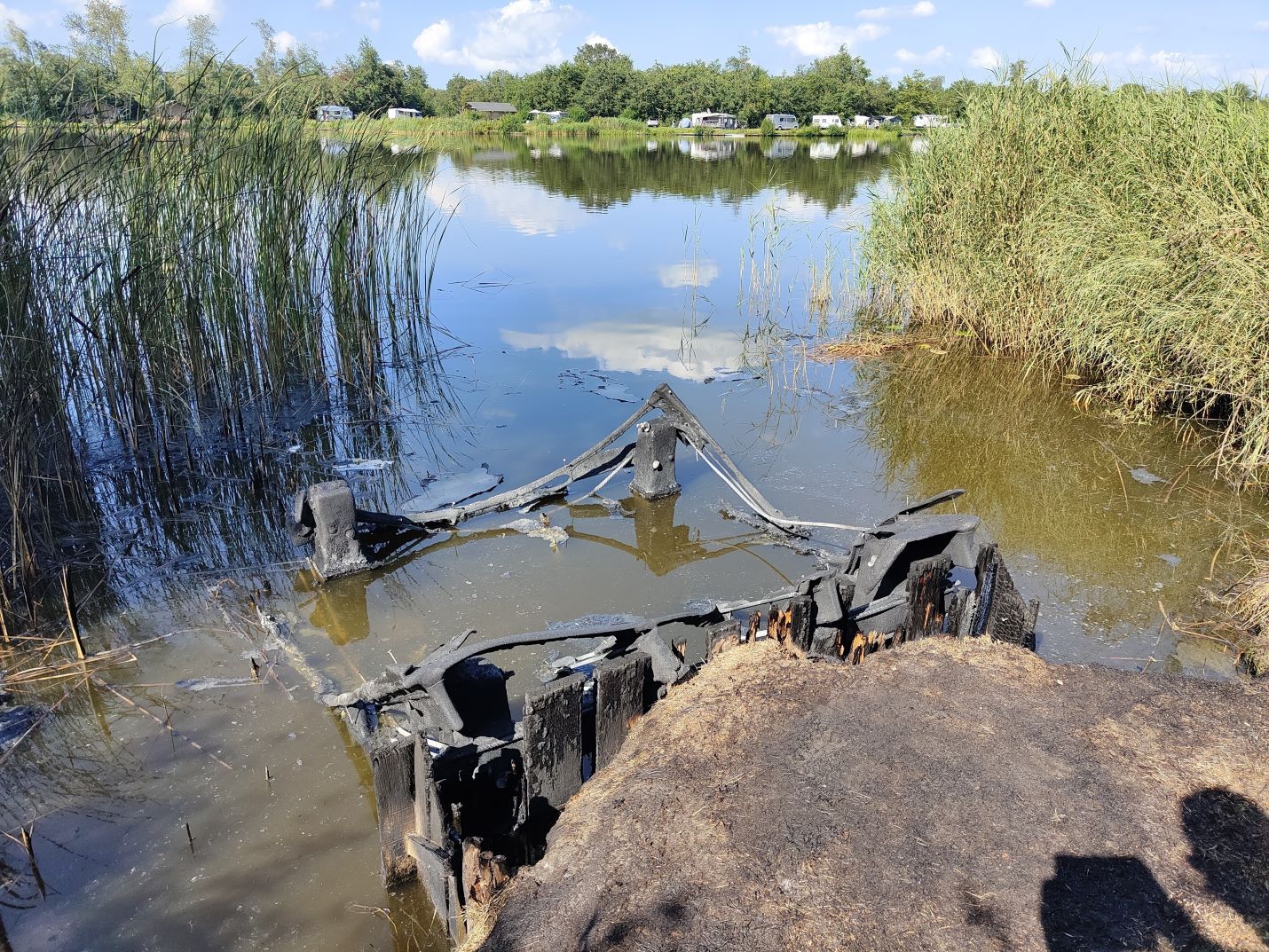 Steiger vat vlam in Groene Stergebied in Leeuwarden