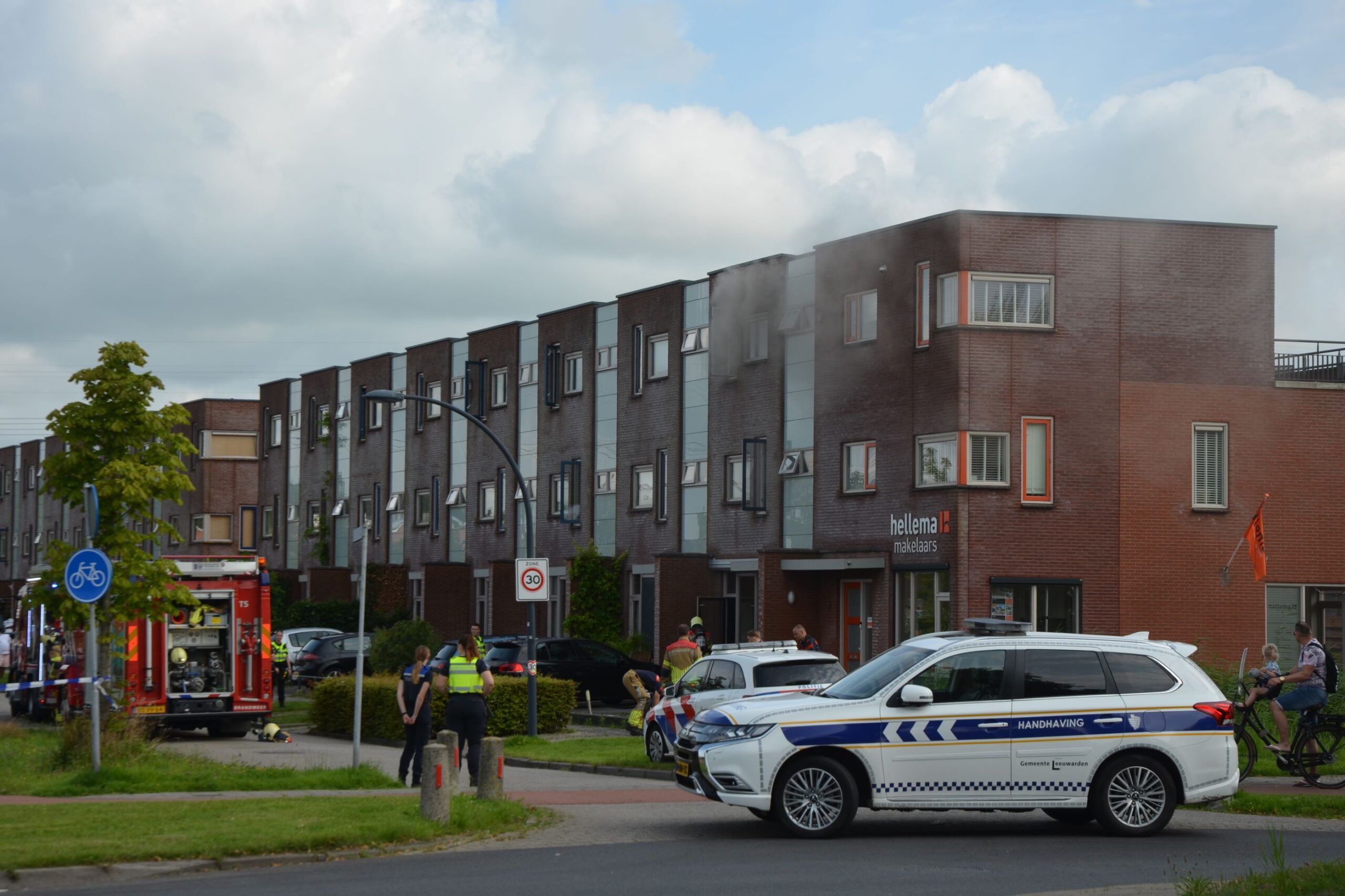 Forse rookontwikkeling bij woningbrand in Leeuwarden