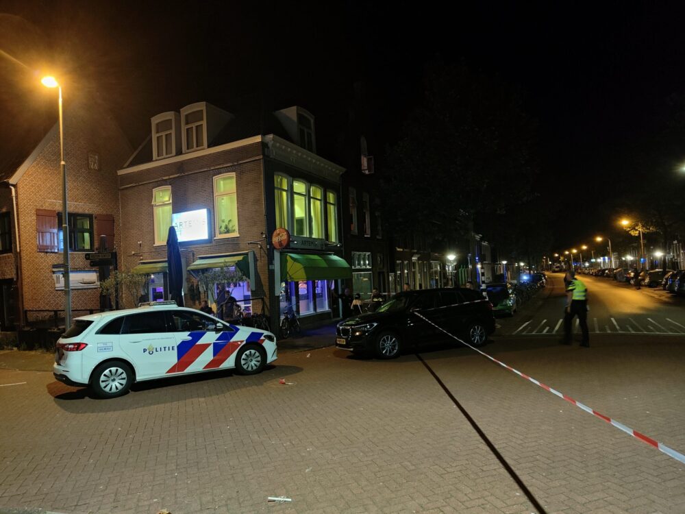 Locoburgemeester Kramers sluit eetcafé aan het Noordvliet vanwege schietpartij