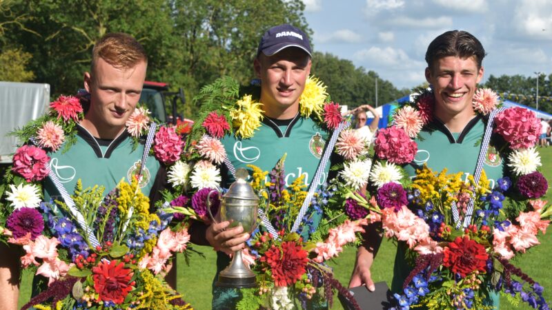Koster, de Boer en Minnesma naar 4e seizoenzege